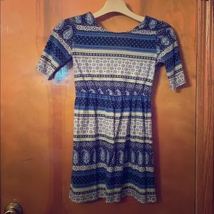 Girls old navy dress size medium blue in color